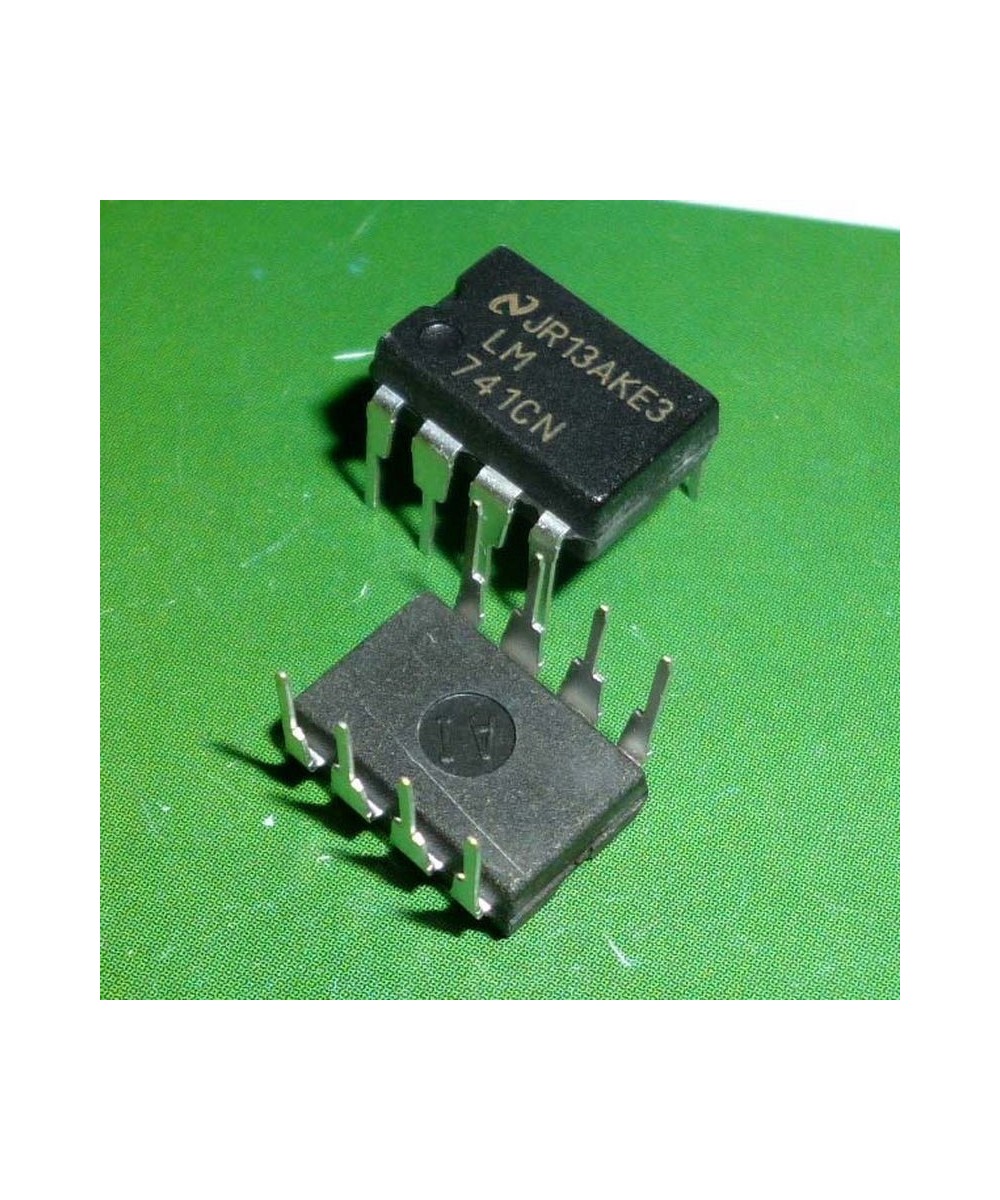 Amplificador operacional LM741