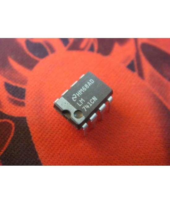 Amplificador operacional LM741