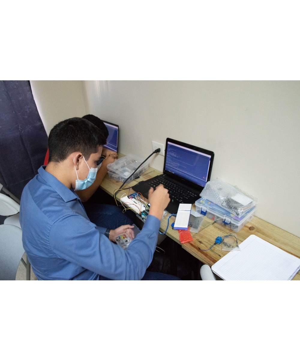 Curso-Taller de Electronica Basica con Microcontroladores (2023)