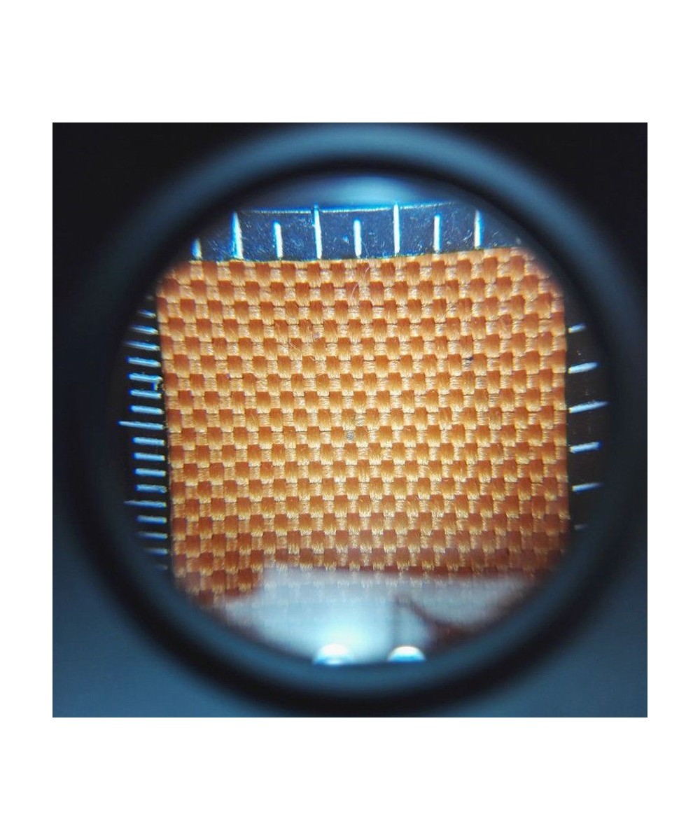 Lupa pequeña con base de metal