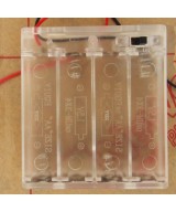 Contenedor de  4 baterias AA con interruptor